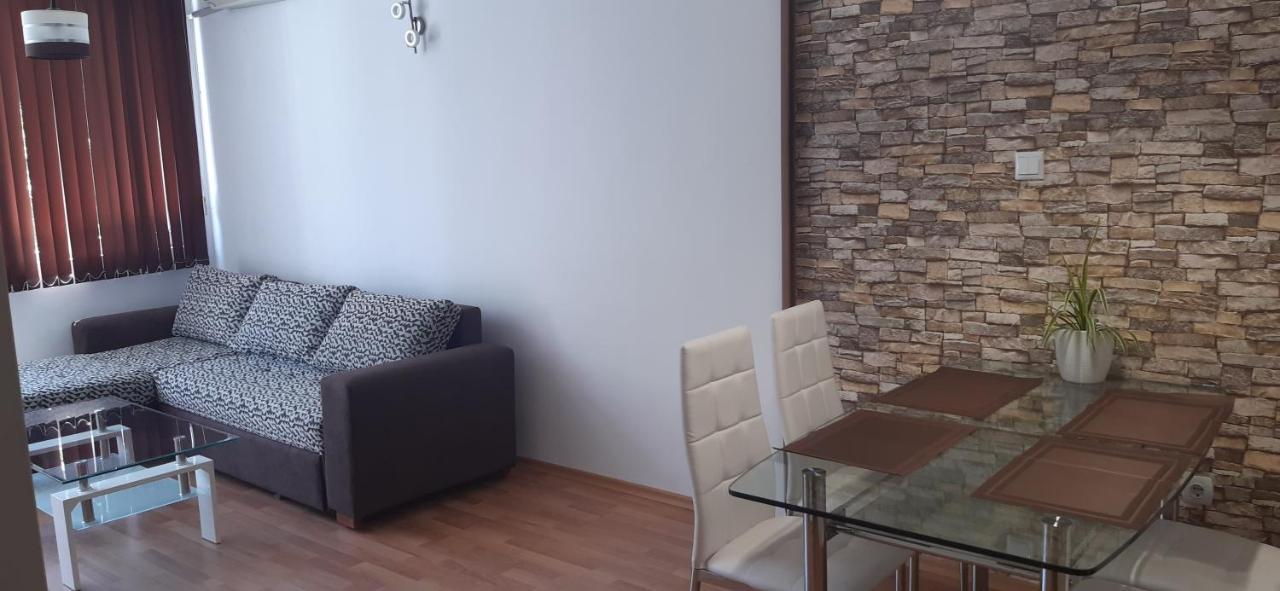Nana'S Apartment Warna Exterior foto